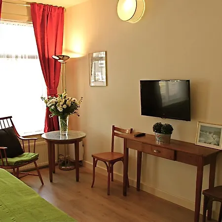 Private Suite's Close Haarlemmerplein * Амстердам