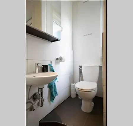 Bed & Breakfast Private Suite's Close Haarlemmerplein *