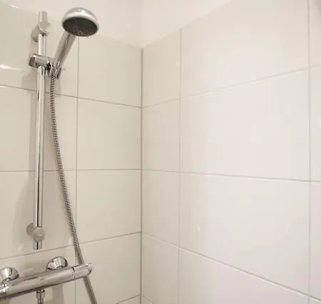 Private Suite's Close Haarlemmerplein * Амстердам